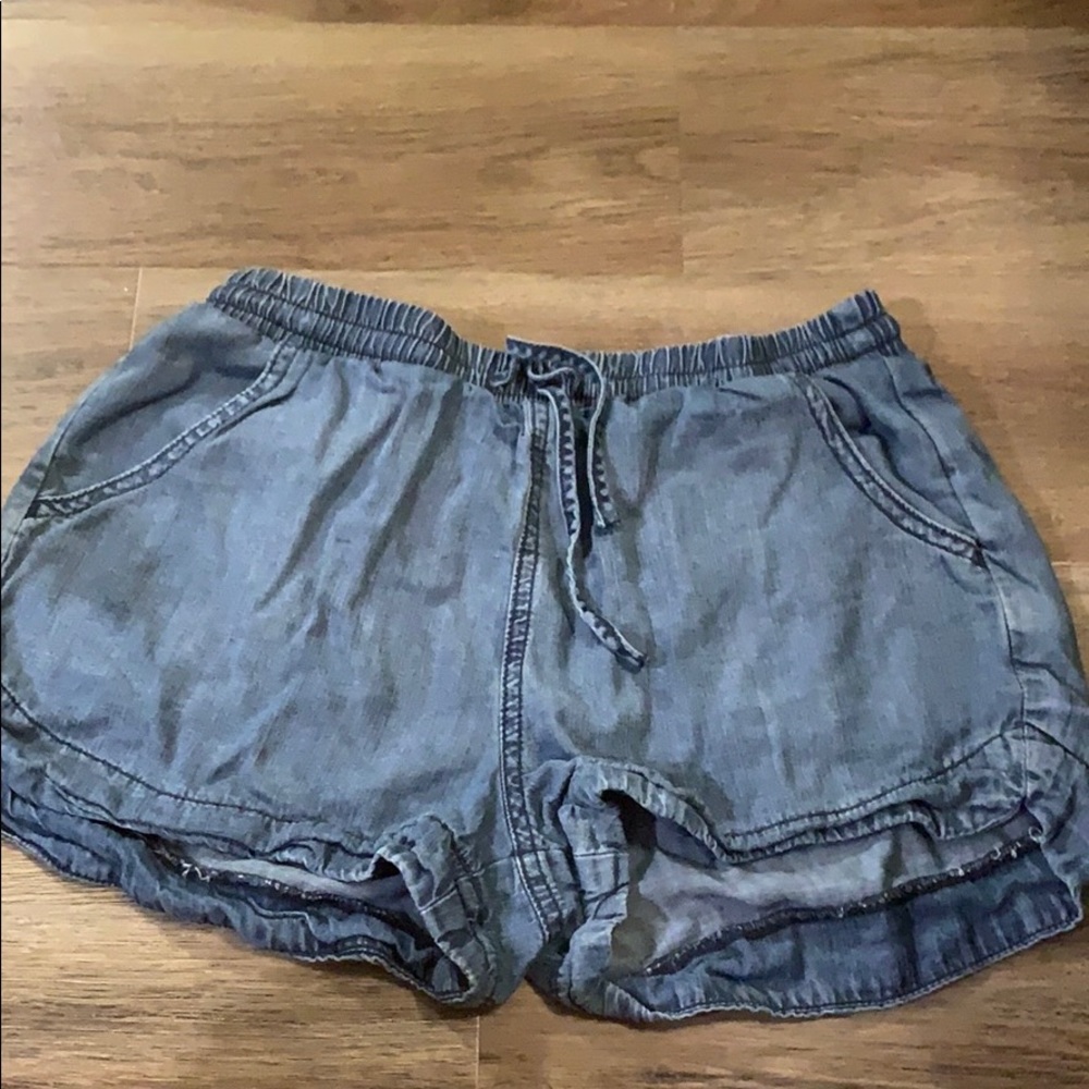 Universal Thred Shorts